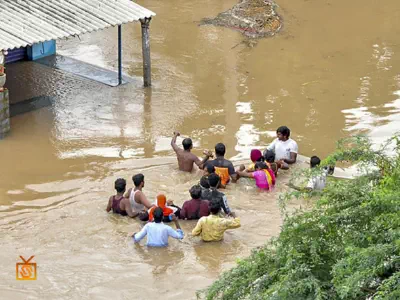 25 Dead & Over 100 Missing in Floods; Water Leaks From Cracks in Andhra Pradesh's Biggest Reservoir