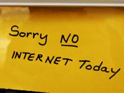 Massive Internet Outage, Dozens of  Worlds Biggest Websites Go Down