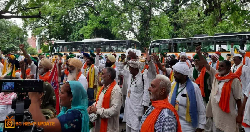 Rahul, Opposition Parties Joins farmers Protest At Jantar Mantar Against Kala Kanoon