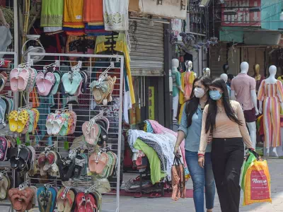 Planning A Visit to Sarojini Market? Check Out Delhi Govt Recent Covid-19 Protocols